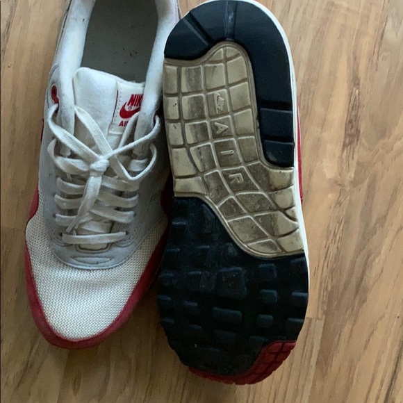 SOLD **2012 Air Max One - Picture 5 of 5